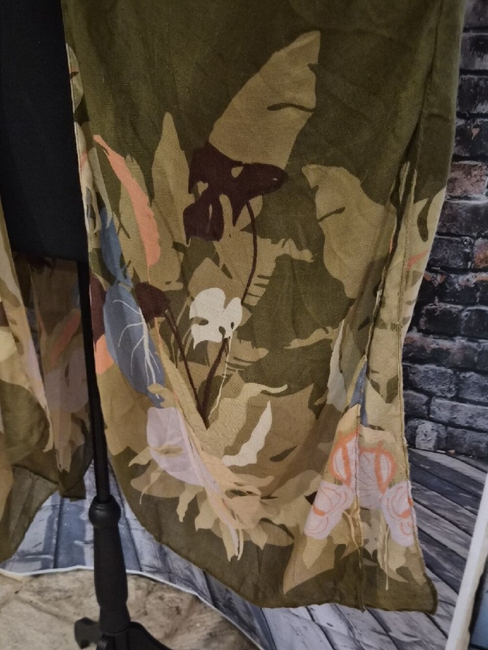Sonoma Olive Floral Layered Wrap - Picture 7 of 11